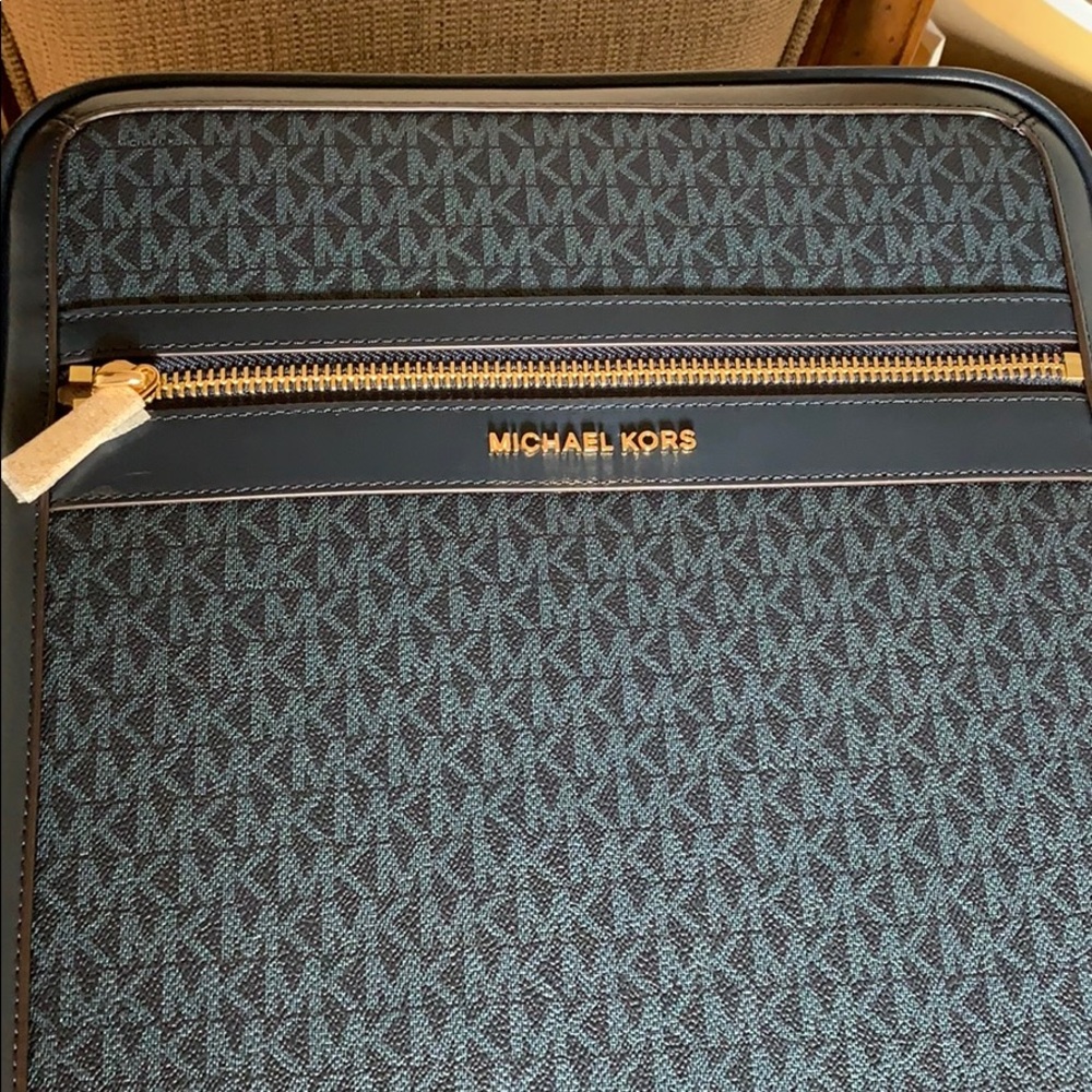 Michael Kors Carry On Luggage Trolley Navy Blue - Picture 4 of 8